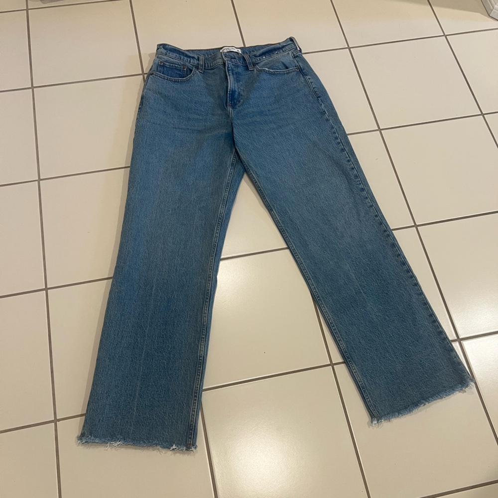 Abercrombie & Fitch The Baggy Low Rise Denim Jean